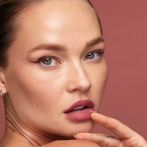 HUDA BEAUTY Liquid Matte Lipstick - trendsetter